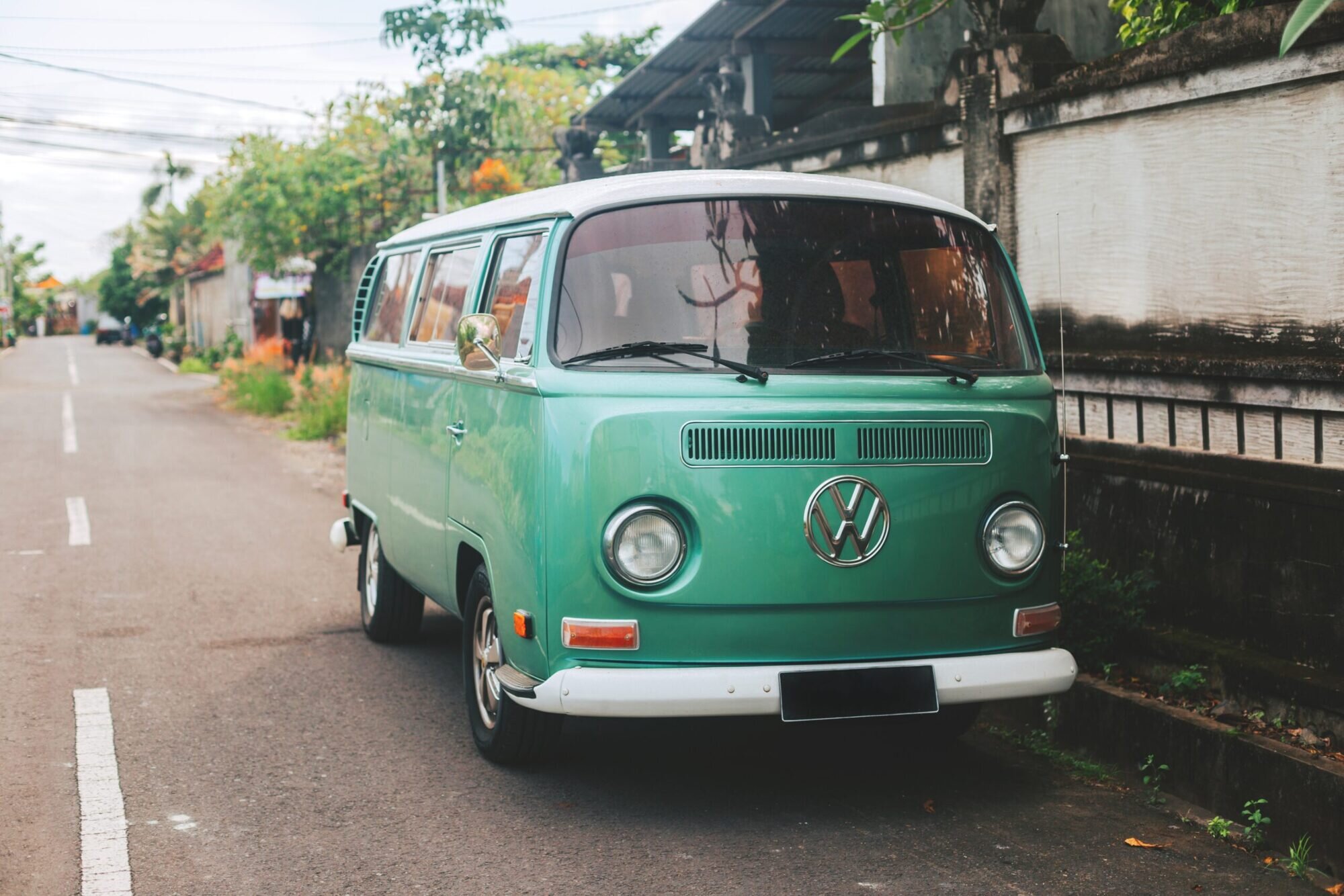 Indonesia,-,04.30.2023.,A,Retro,Blue,Volkswagen,Bus,Is,On