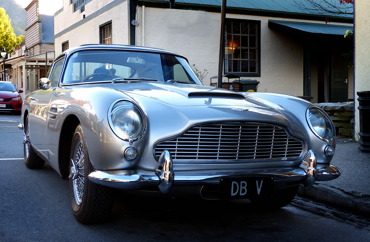 Aston Martin DB5 (1965)