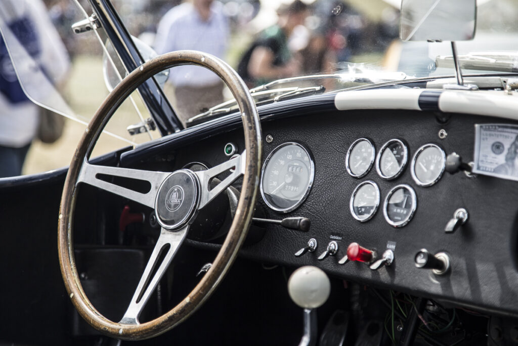 1966 AC Cobra 427 dashboard