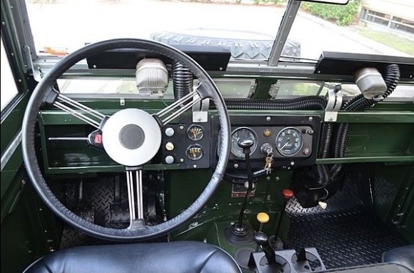 Land Rover Series IIA